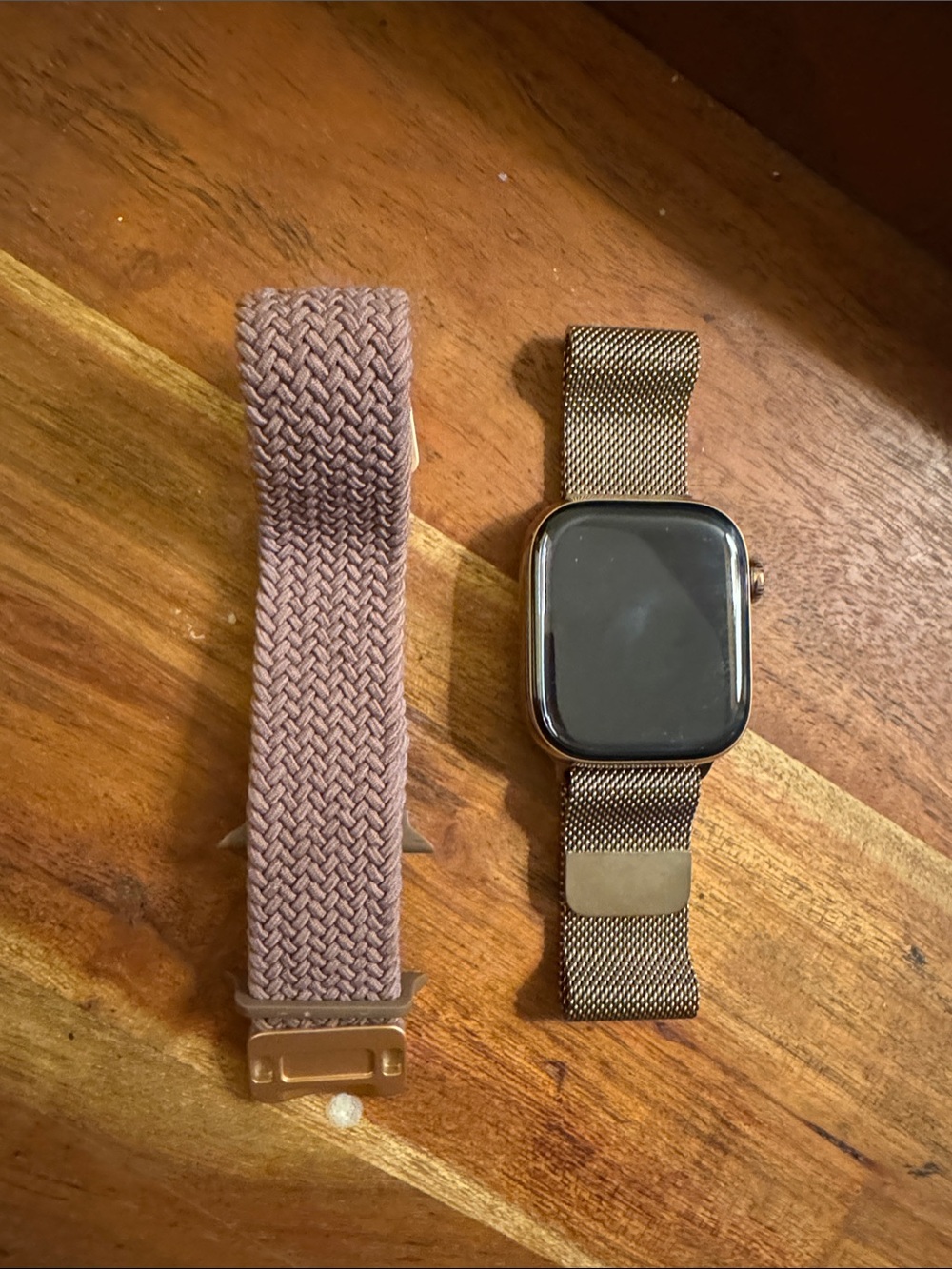 Apple Watch Series 10 Titanium Gold
Rose Gold Mesh Band & Mauve Braided Strap